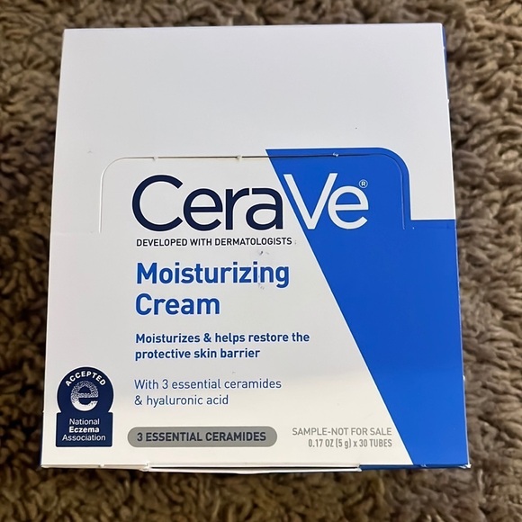 COPY - Cerave moisturizing cream - Picture 1 of 3